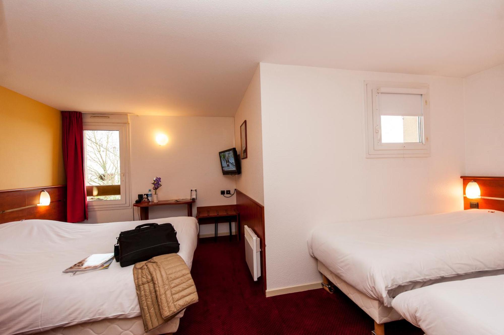 Brit Hotel Agen - L'Aquitaine Le Passage  Buitenkant foto