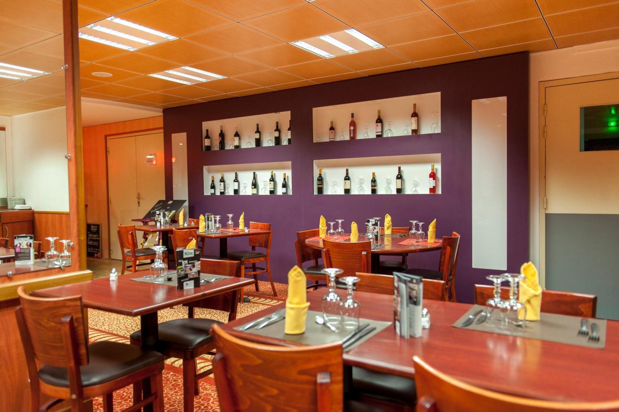 Brit Hotel Agen - L'Aquitaine Le Passage  Buitenkant foto